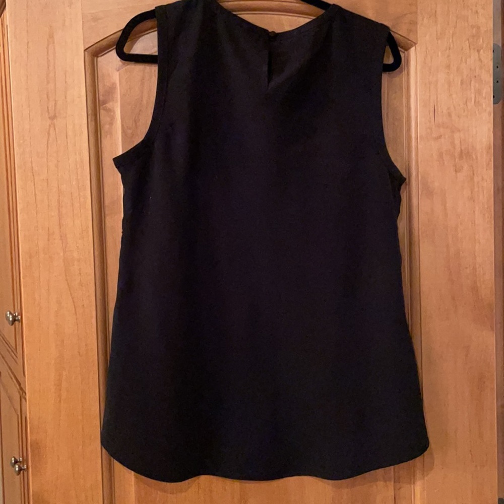 Fully lined lace shell - Picture 3 of 3